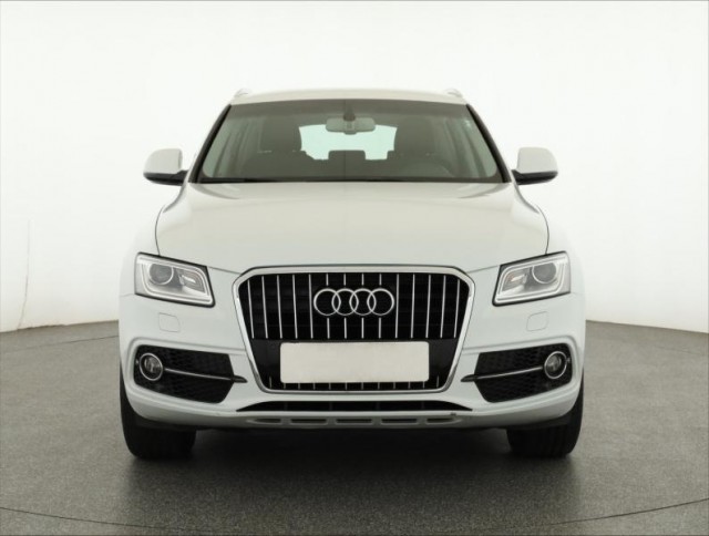 Audi Q5  2.0 TDI S line