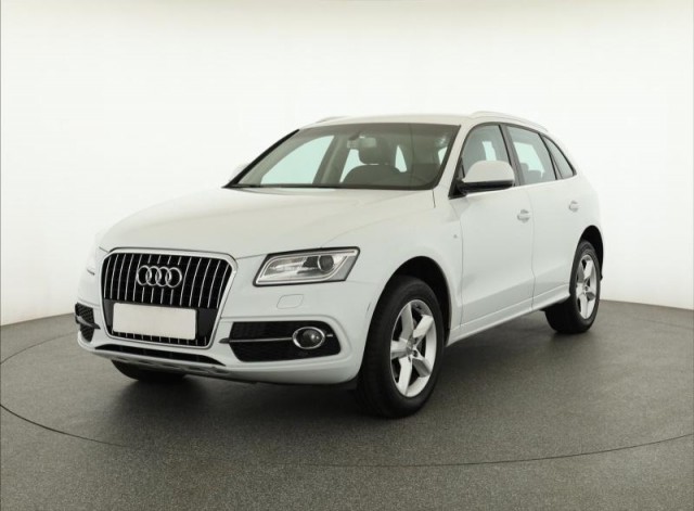 Audi Q5  2.0 TDI S line