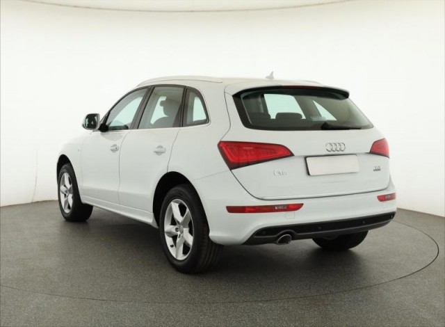 Audi Q5  2.0 TDI S line