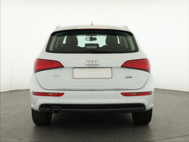 Audi Q5  2.0 TDI S line