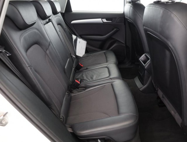 Audi Q5  2.0 TDI S line