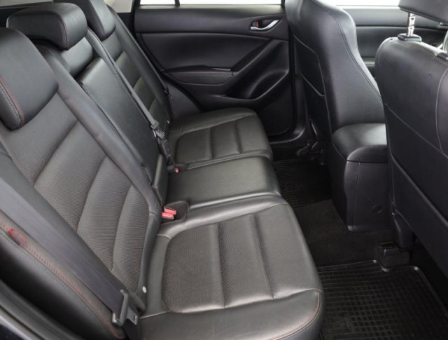 Mazda CX-5  2.2 Skyactiv-D Revolution
