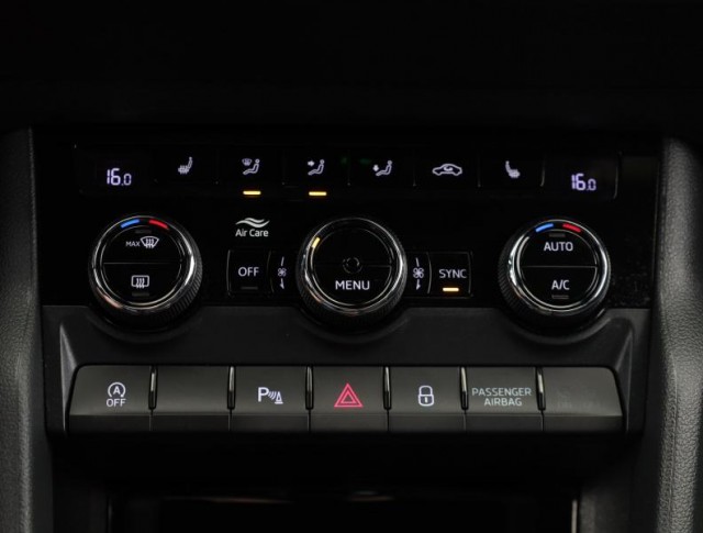 Škoda Karoq  1.5 TSI Sportline