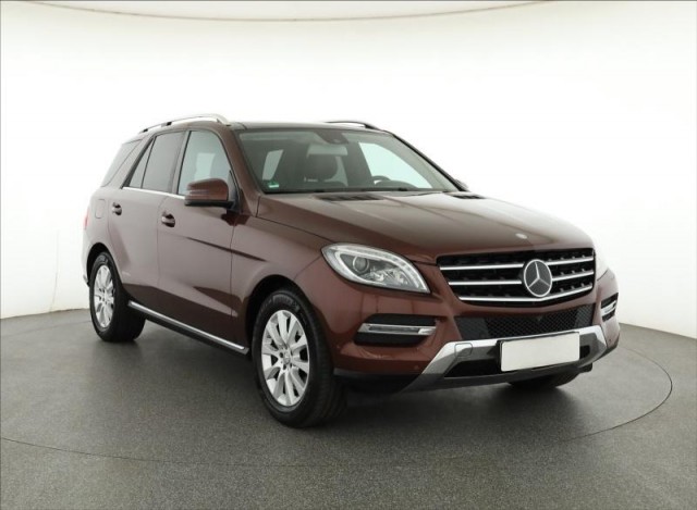 Mercedes-Benz ML  ML 400 