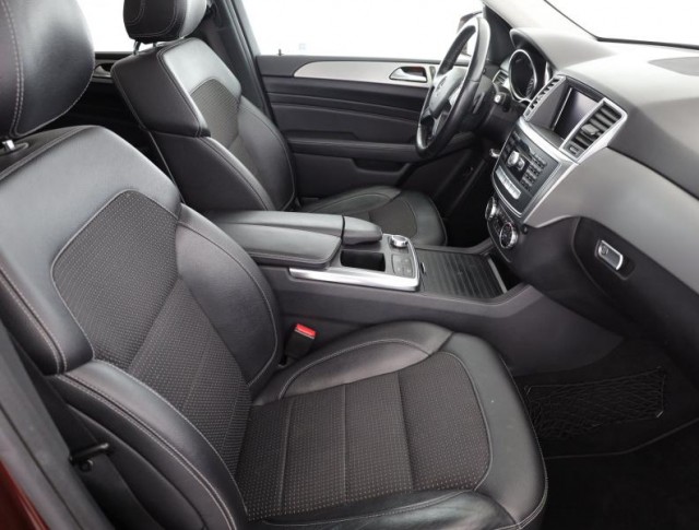 Mercedes-Benz ML  ML 400 