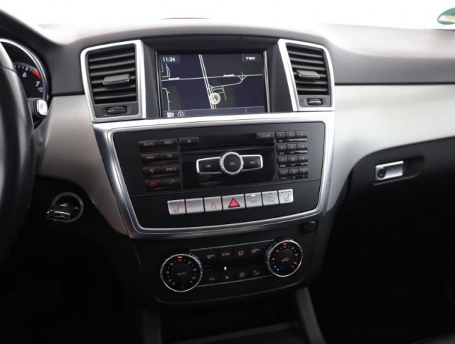 Mercedes-Benz ML  ML 400 