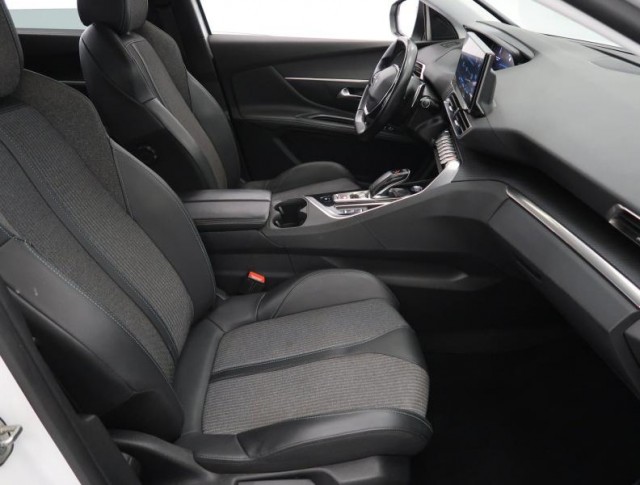 Peugeot 5008  1.5 BlueHDi Allure
