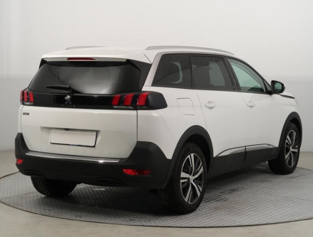 Peugeot 5008  1.5 BlueHDi 