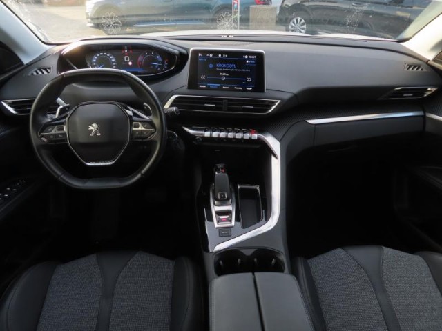 Peugeot 5008  1.5 BlueHDi 