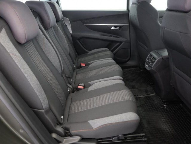 Peugeot 5008  PureTech 130 