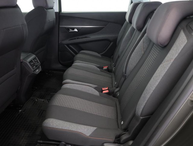 Peugeot 5008  PureTech 130 