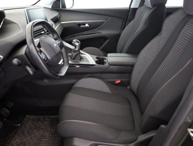Peugeot 5008  PureTech 130 