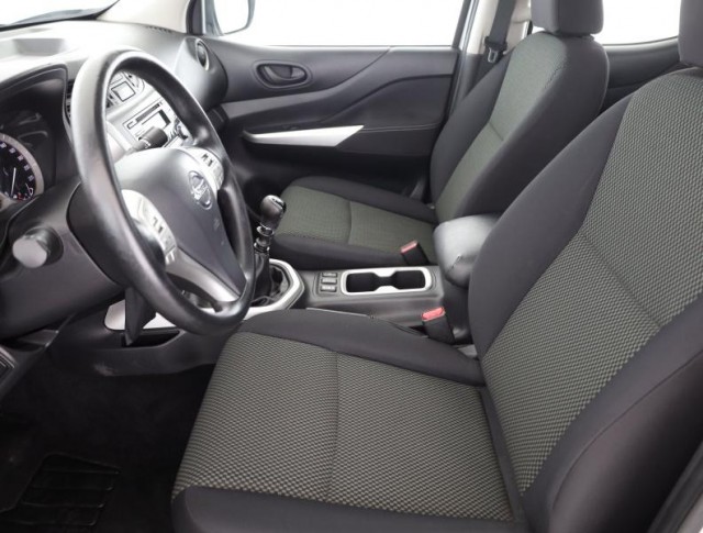 Nissan Navara  2.3 dCi 