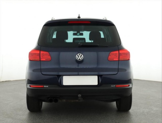 Volkswagen Tiguan  2.0 TSI Sport