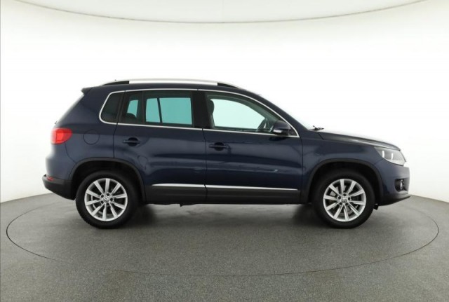 Volkswagen Tiguan  2.0 TSI Sport