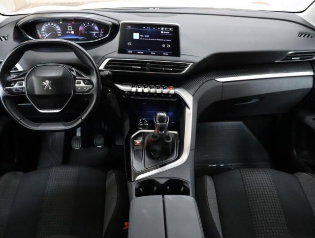 Peugeot 3008  1.2 PureTech Allure