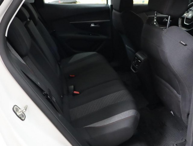 Peugeot 3008  1.2 PureTech Allure