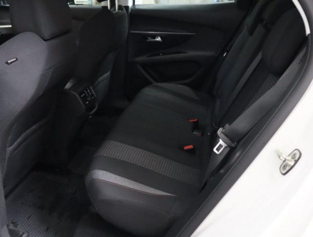 Peugeot 3008  1.2 PureTech Allure