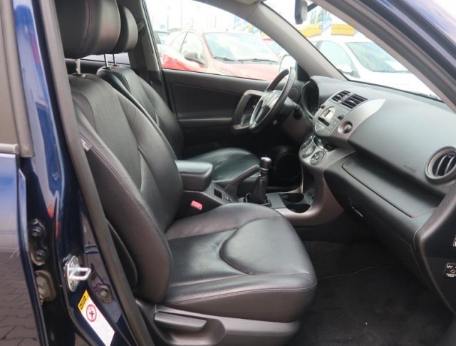 Toyota RAV 4  2.2 D-CAT 