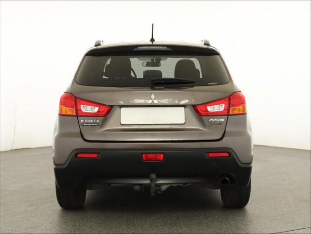 Mitsubishi ASX  1.8 DI-D MIVEC 