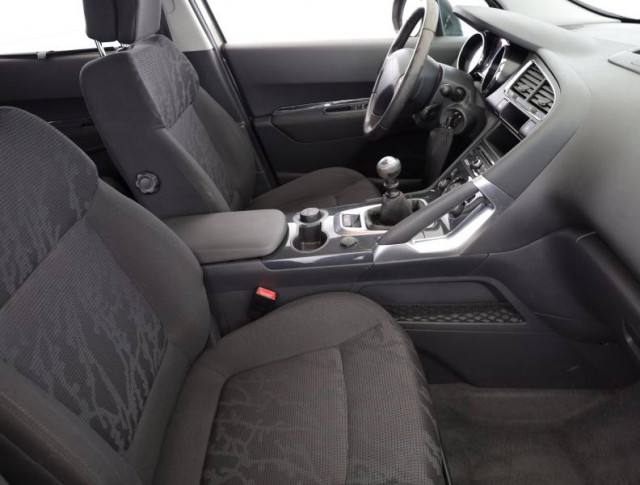 Peugeot 3008  1.6 HDi 