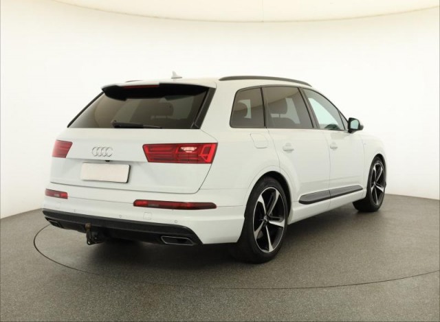 Audi Q7  50 TDI S-Line
