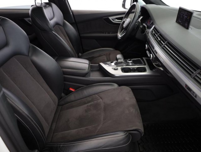 Audi Q7  50 TDI S-Line