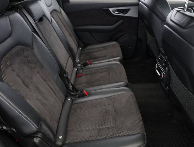 Audi Q7  50 TDI S-Line