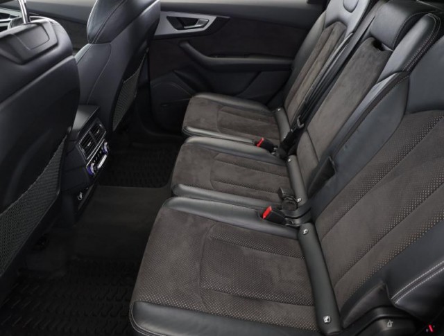 Audi Q7  50 TDI S-Line