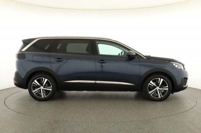Peugeot 5008  1.5 BlueHDi 