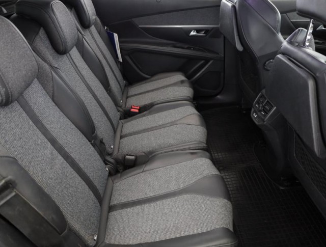 Peugeot 5008  1.5 BlueHDi 