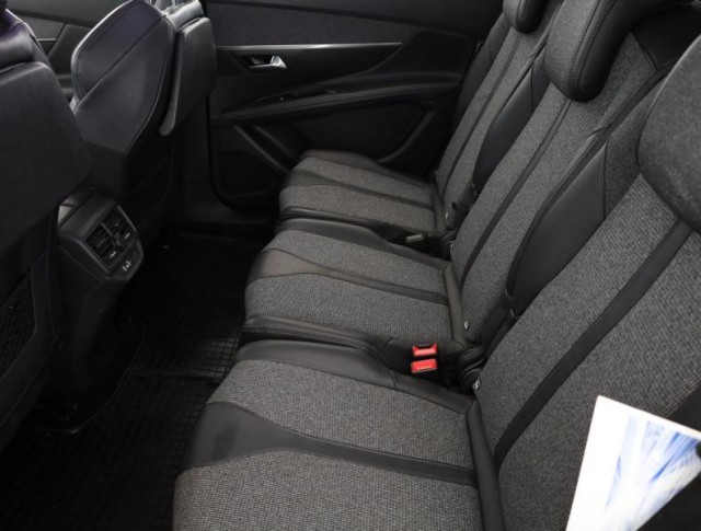 Peugeot 5008  1.5 BlueHDi 