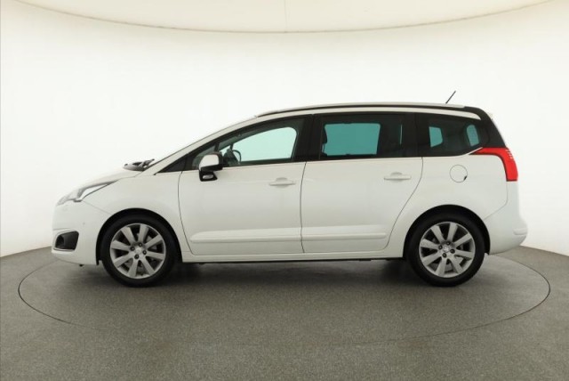 Peugeot 5008  2.0 HDI 