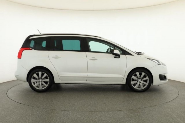 Peugeot 5008  2.0 HDI 