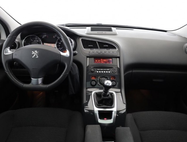 Peugeot 5008  2.0 HDI 