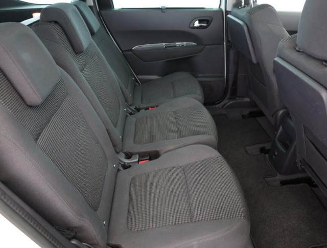 Peugeot 5008  2.0 HDI 