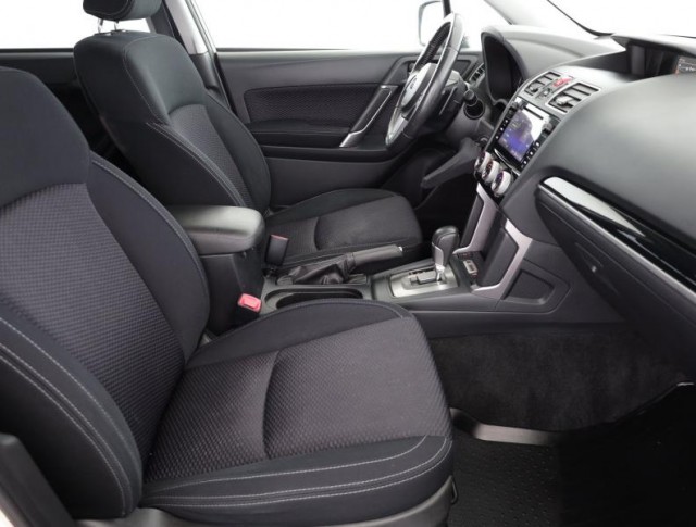 Subaru Forester  2.0 X 