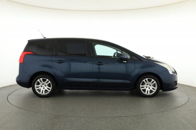 Peugeot 5008  1.6 VTi 