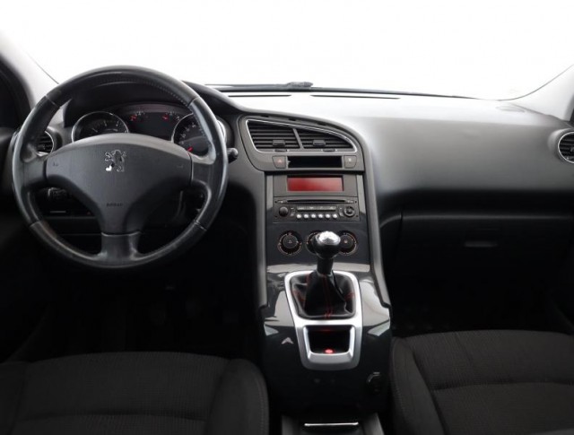 Peugeot 5008  1.6 VTi 