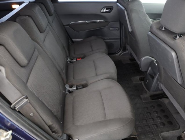 Peugeot 5008  1.6 VTi 