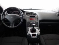 Peugeot 5008  1.6 VTi 