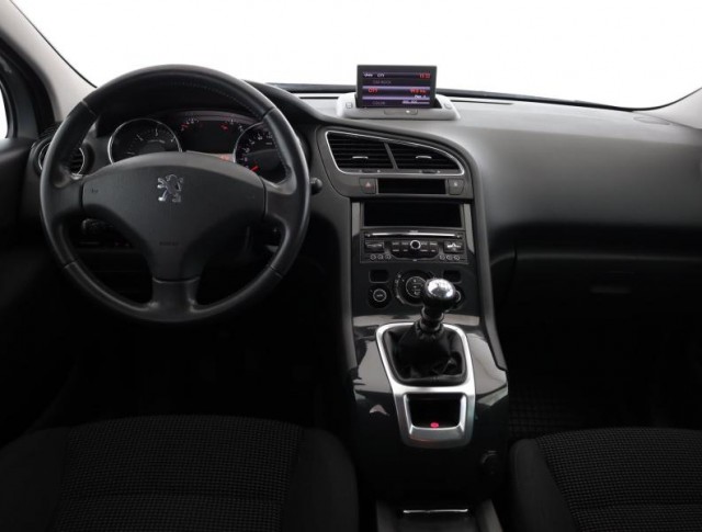Peugeot 5008  2.0 HDI 