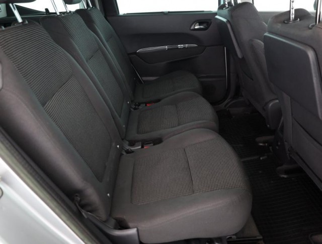 Peugeot 5008  2.0 HDI 