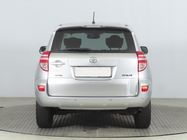 Toyota RAV 4  2.0 VVT-i 
