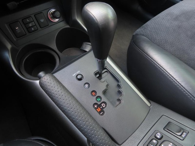 Toyota RAV 4  2.0 VVT-i 