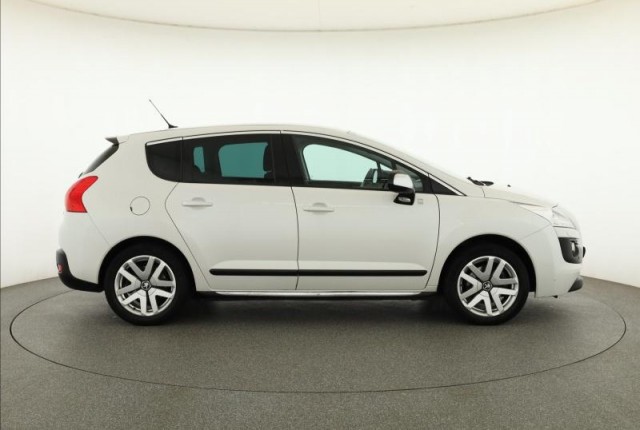 Peugeot 3008  Hybrid4 