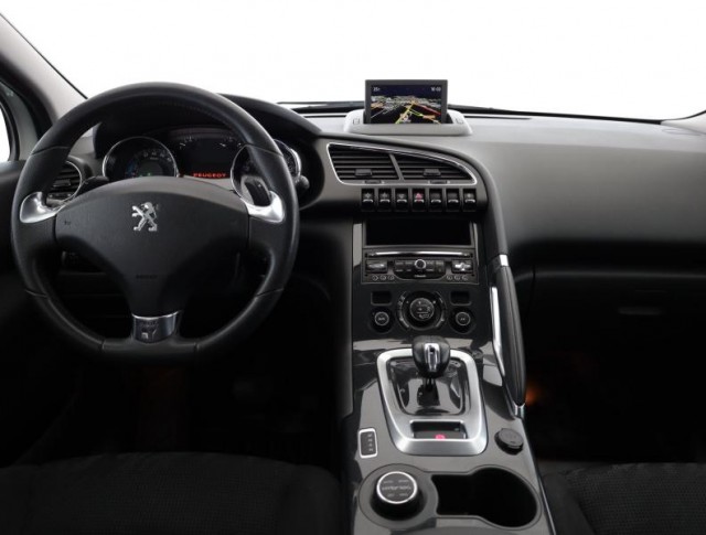 Peugeot 3008  Hybrid4 