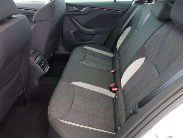 Škoda Kamiq  1.0 TSI Style Plus