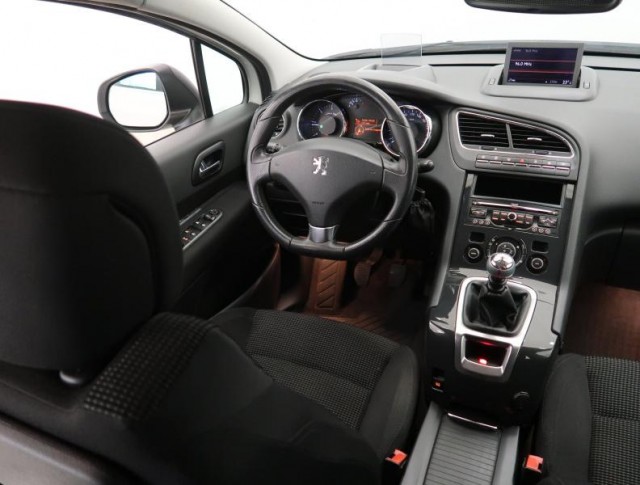Peugeot 5008  2.0 BlueHDi 