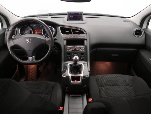 Peugeot 5008  2.0 BlueHDi 